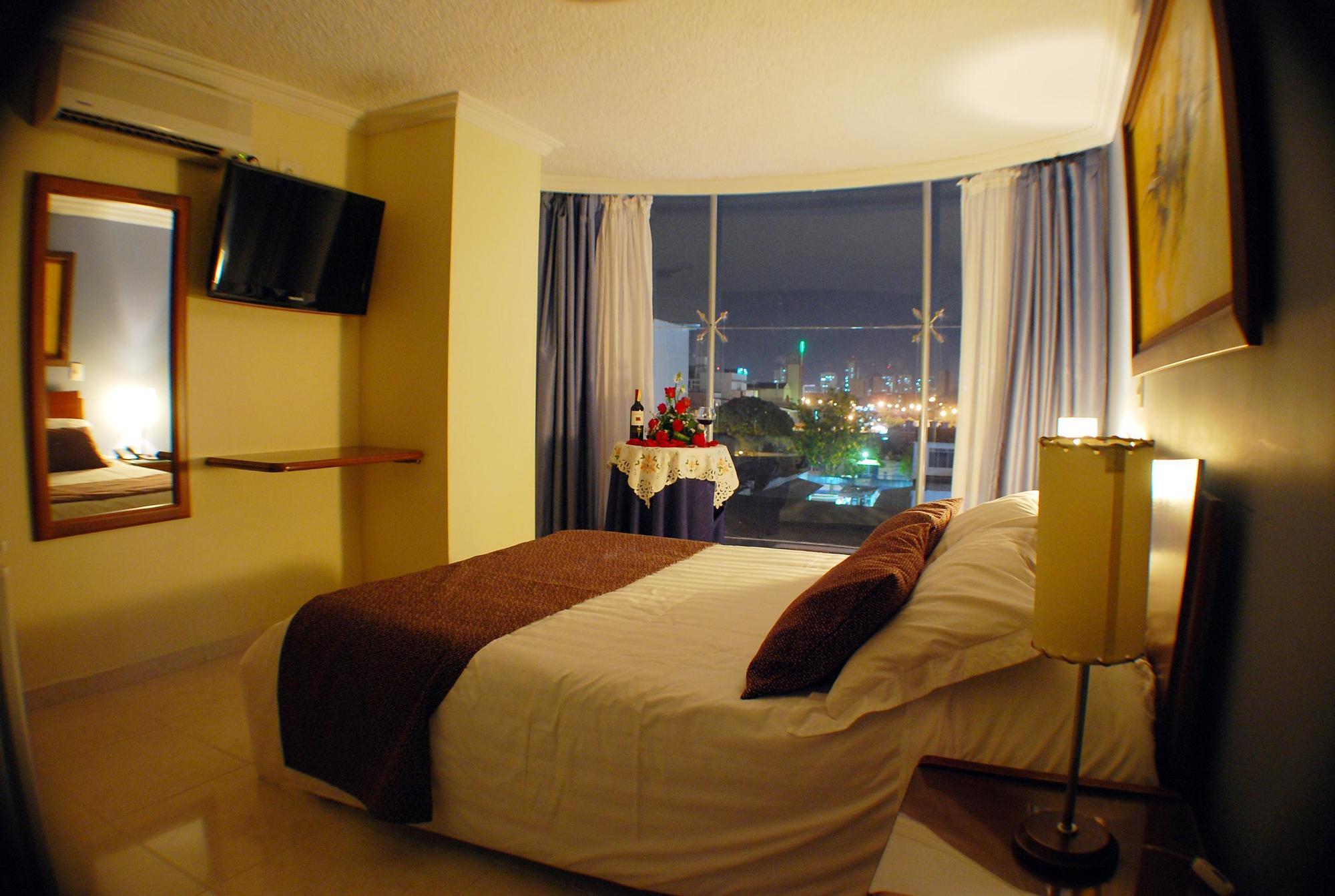 Hotel Plazuela Real Букараманга Екстериор снимка